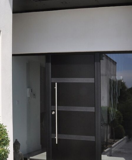 Comment la menuiserie valorise votre maison à Rochefort ?